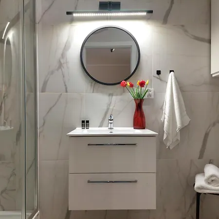 Apartmán Wiejski- Spokoj W Centrum Miasta, Z Parkingiem, 400m Do Pkp I Bus