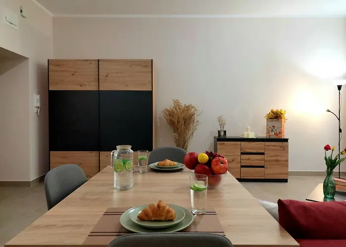 Wiejski- Spokoj W Centrum Miasta, Z Parkingiem, 400m Do Pkp I Bus Apartment Bielsko-Biala