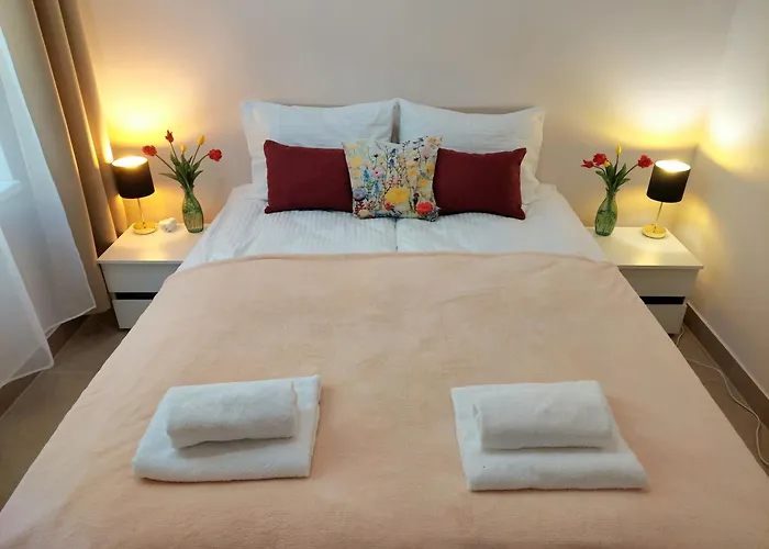 Wiejski- Spokoj W Centrum Miasta, Z Parkingiem, 400m Do Pkp I Bus Bílsko-Bělá